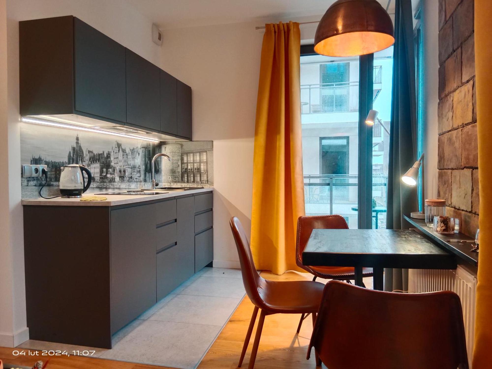 Uroczy Apartament Dlugie Ogrody 48 Danzig Exterior foto